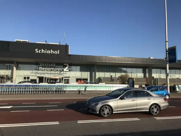 Taxi van Riel naar Schiphol – luchthavenvervoer met vaste ritprijs